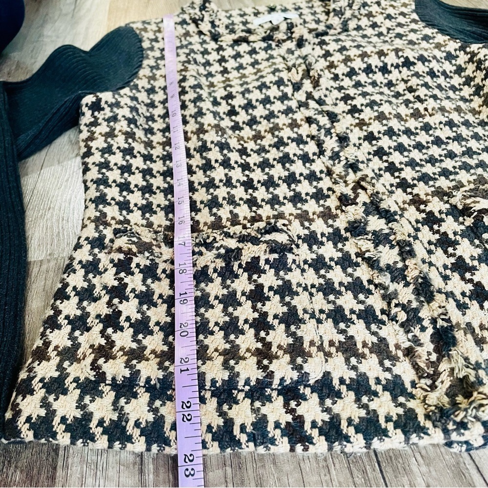 Cabi Beige and Gray Herringbone Coat Size 6 - Picture 11 of 11